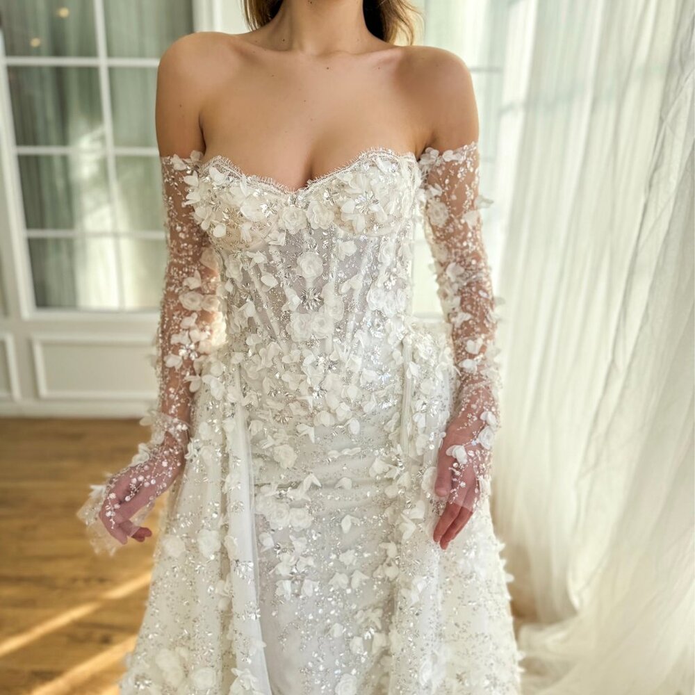 Teuta Matoshi Jasmine Ivory Lace Gown - Size 8